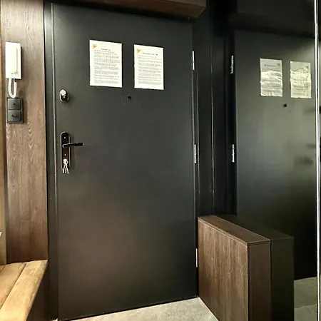 Апартаменти Mieszczanska 10 Apartment~ Park ~self Check-in 20h Вроцлав