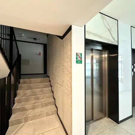 Mieszczanska 10 - Park - Parking&lift